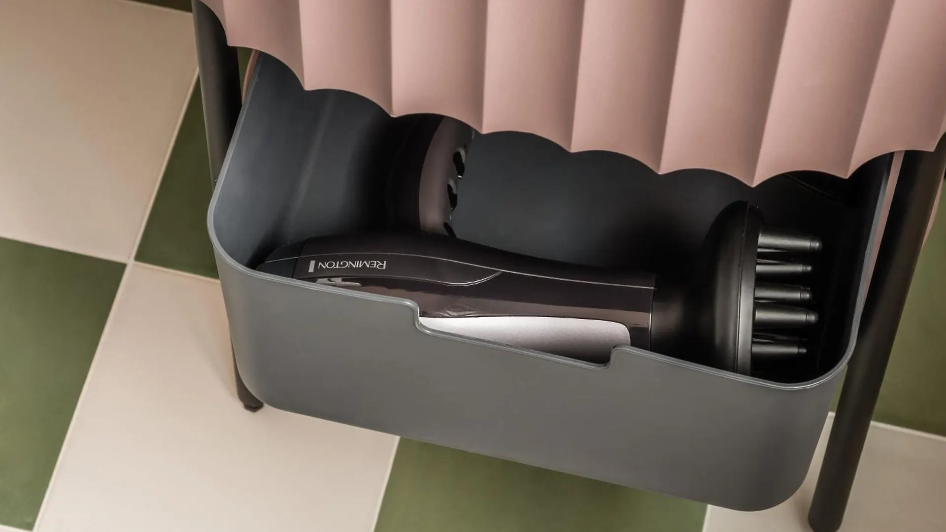 Bypillow Erba Girona Hotel