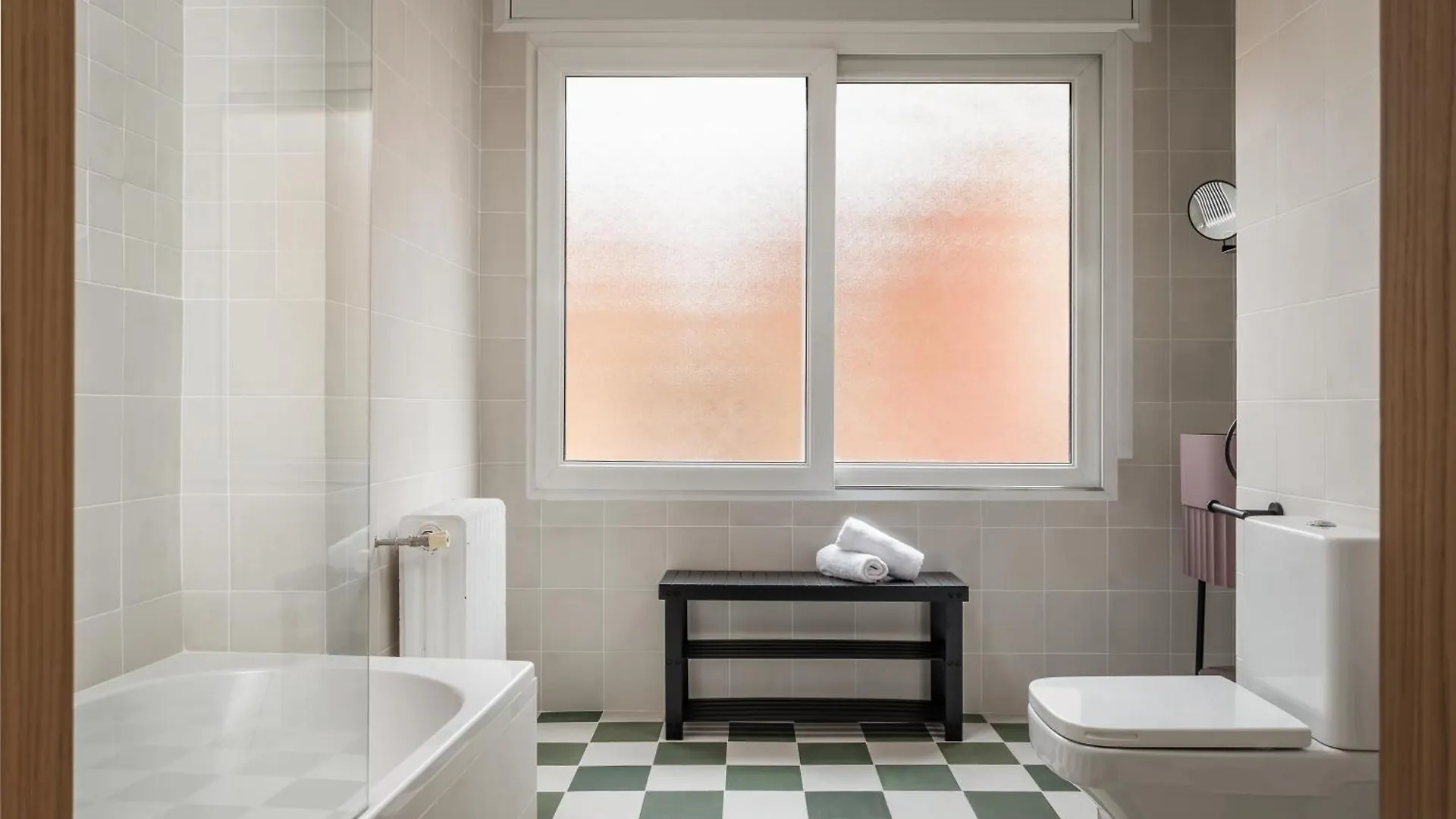 Bypillow Erba Girona Hotel