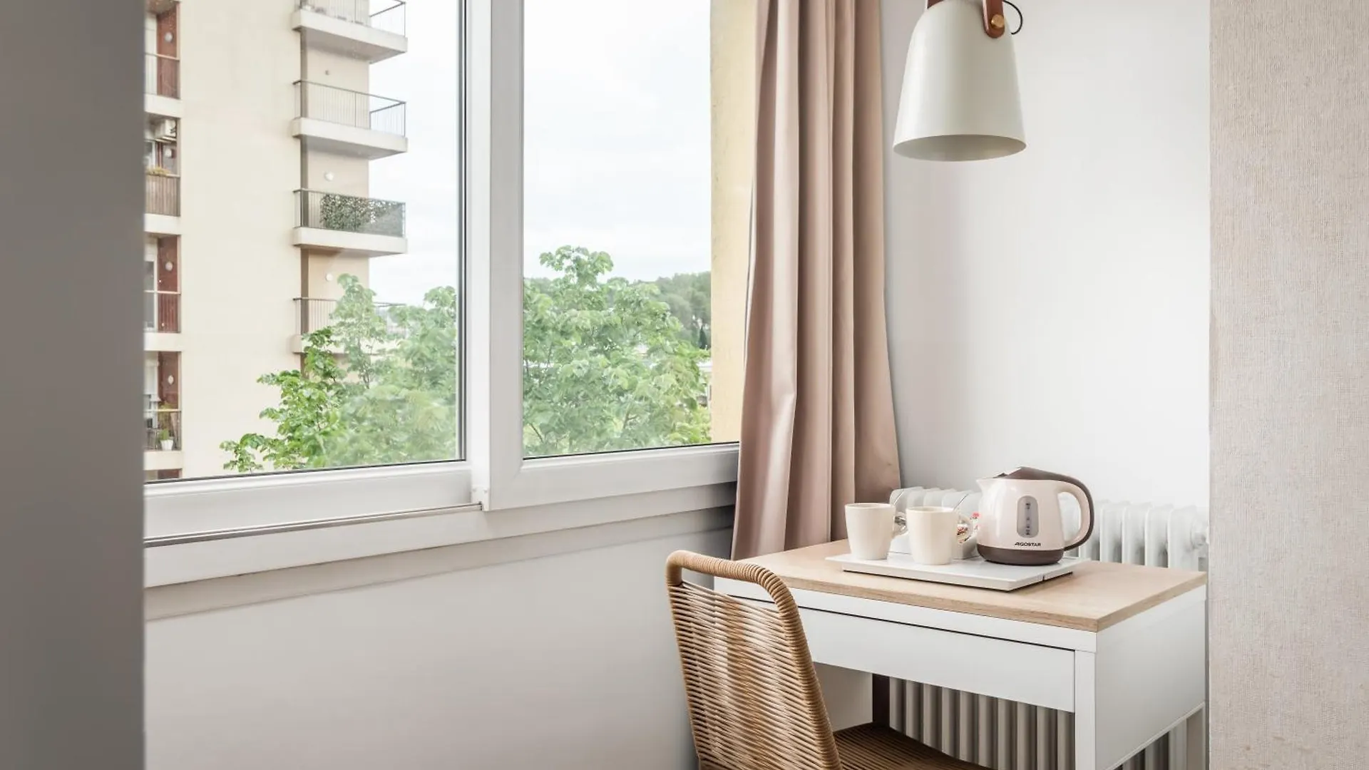 Bypillow Erba Girona Hotel