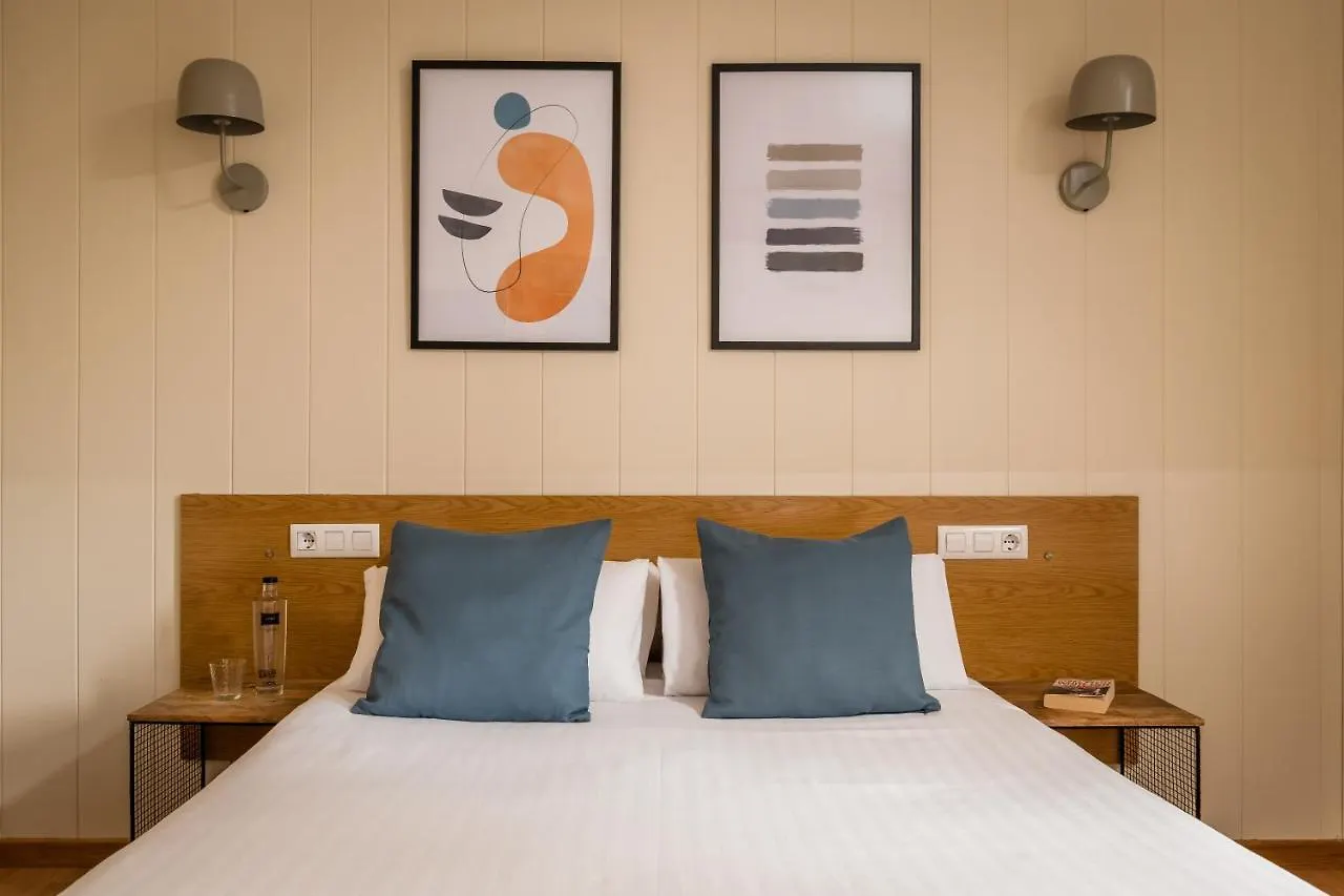 Bypillow Erba Girona 2*,