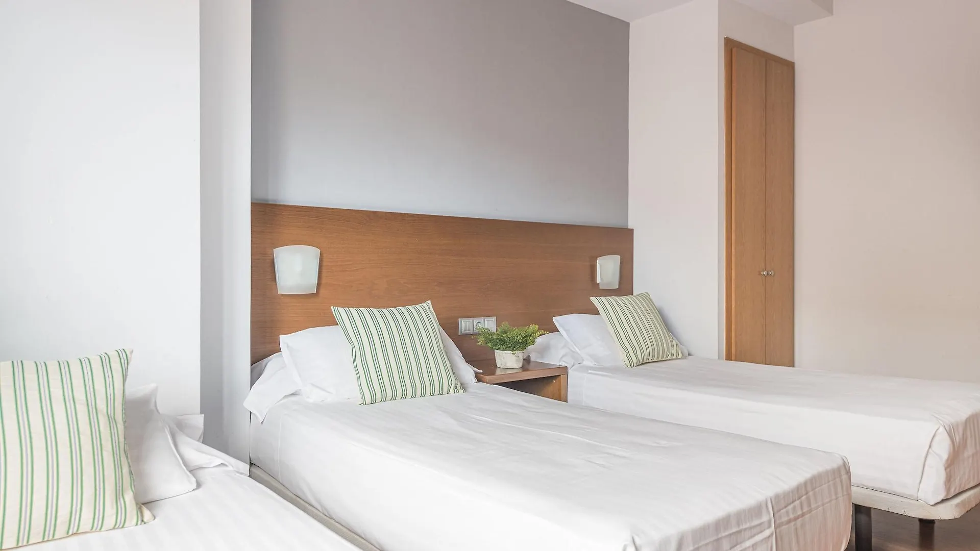 Bypillow Erba Girona Hotel