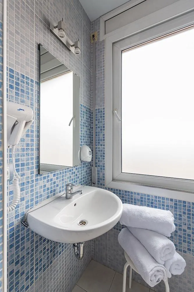 ** Hotel Bypillow Erba Girona Hiszpania