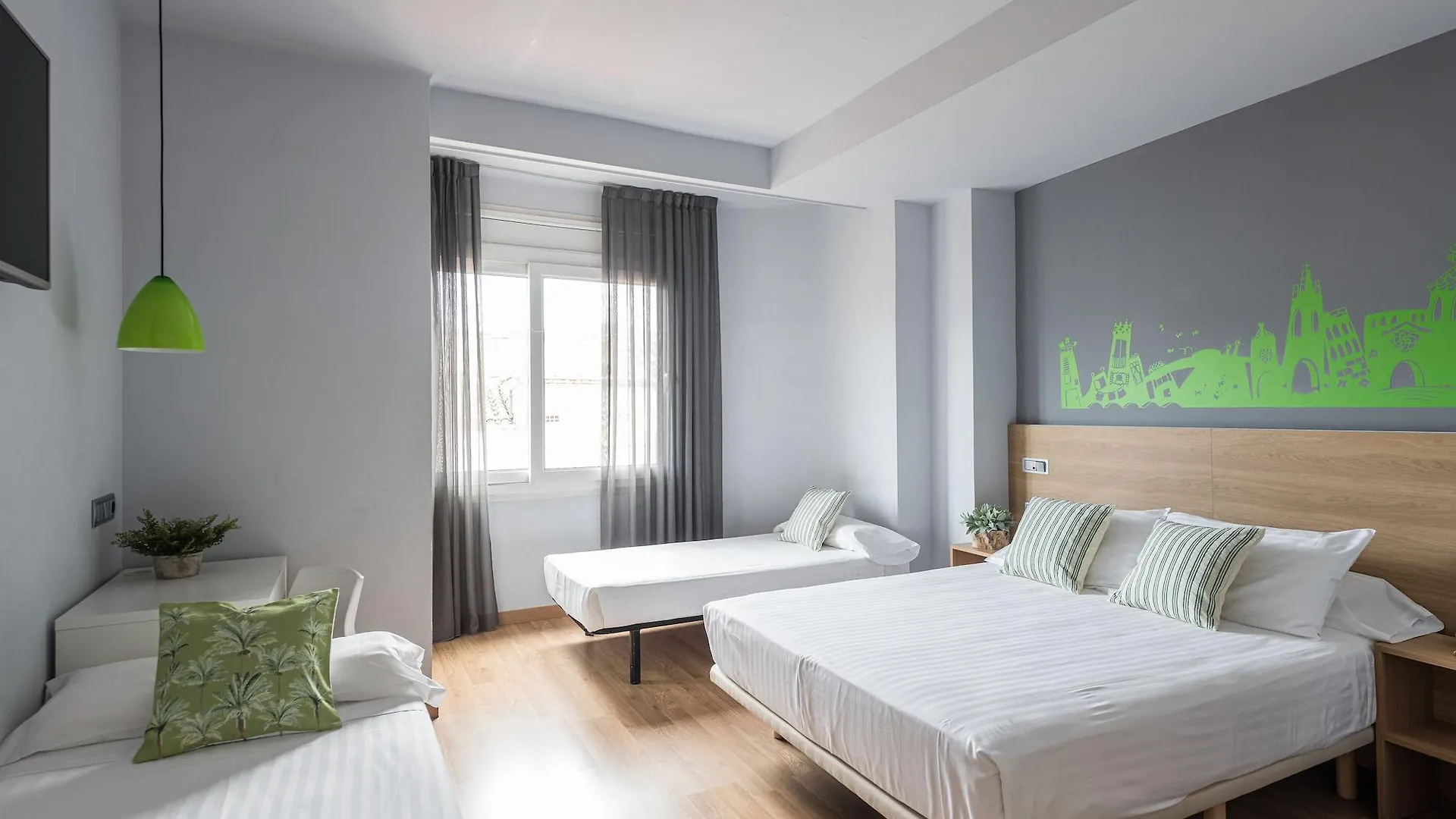 Bypillow Erba Girona Hotel