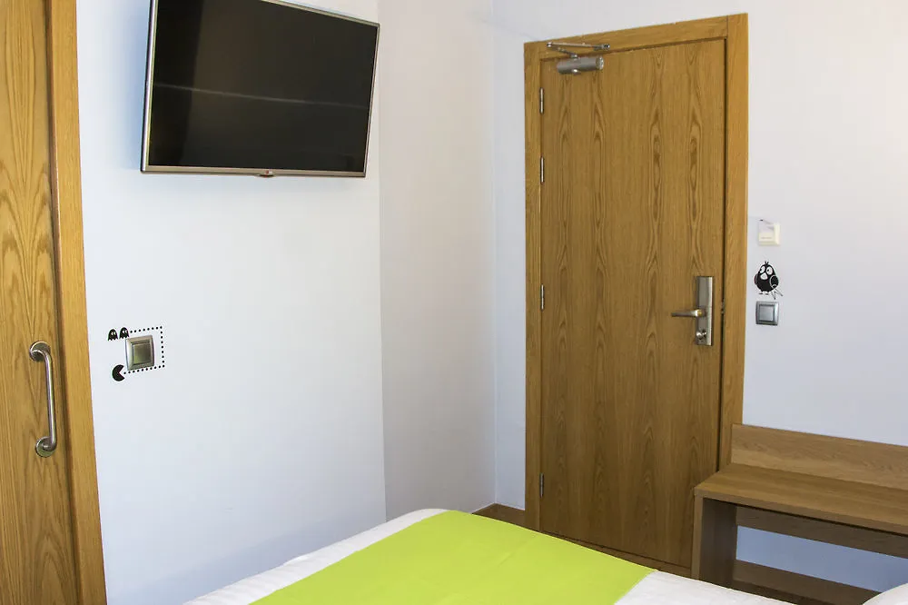Bypillow Erba Girona Hotel