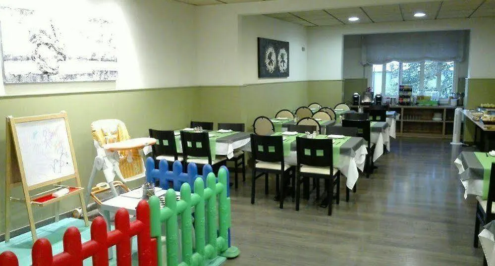 ** Hotel Bypillow Erba Girona Hiszpania